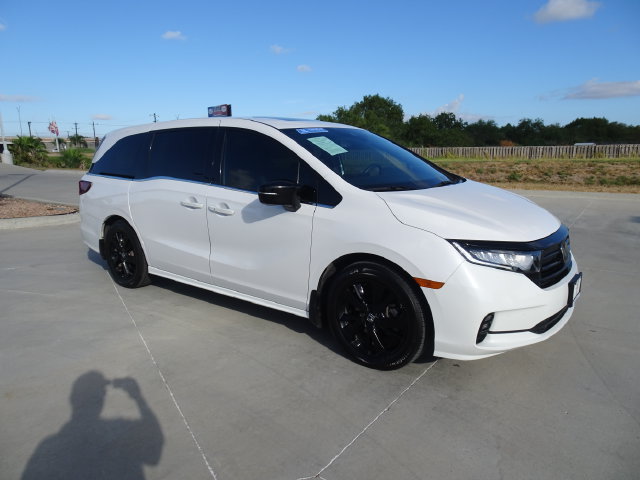 Used 2024 Honda Odyssey Sport image 3