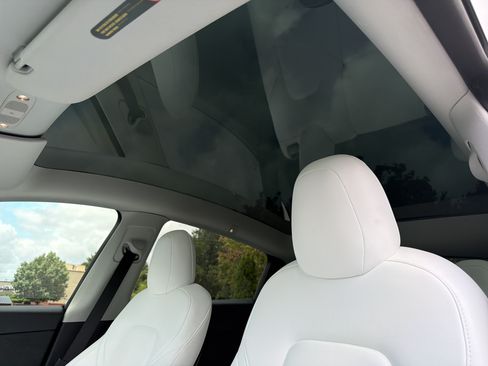 Used 2023 Tesla Model Y AWD image 8