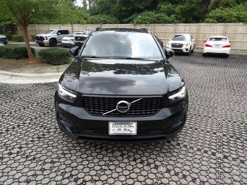 Used 2020 Volvo XC40 T5 R-Design AWD/4WD image 2