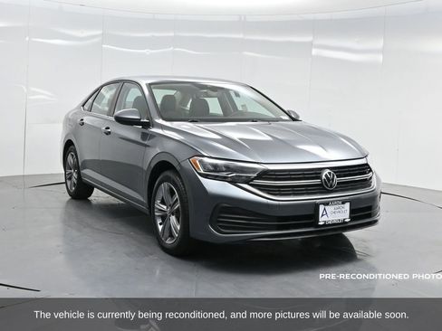 Used 2022 Volkswagen Jetta SE image 66