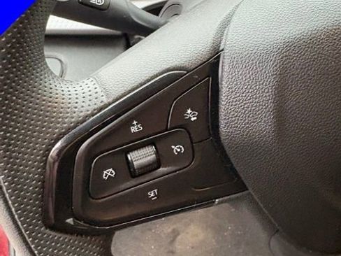 Used 2025 Chevrolet Trax LT image 14