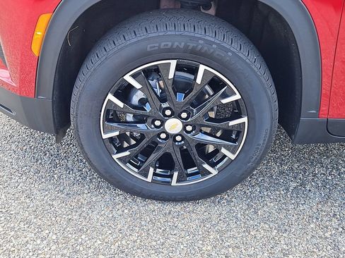 Certified 2025 Chevrolet Traverse LT w/ Sun and Wheel Package AWD/4WD image 7