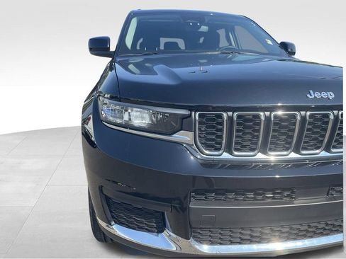 Used 2023 Jeep Grand Cherokee L Laredo AWD/4WD image 22