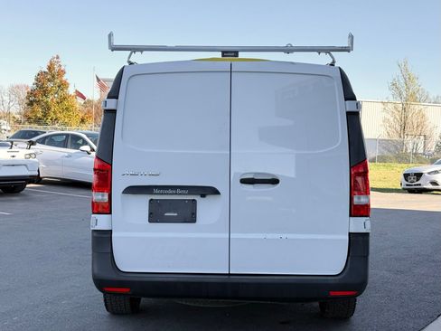 Used 2018 Mercedes-Benz Metris image 11