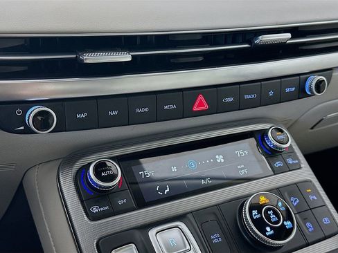 Used 2025 Hyundai Palisade Calligraphy AWD/4WD image 18