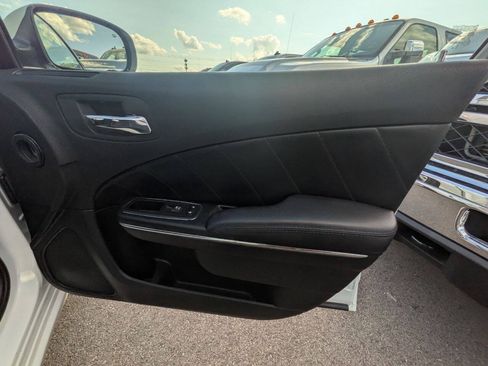 Used 2011 Dodge Charger R/T AWD/4WD image 19