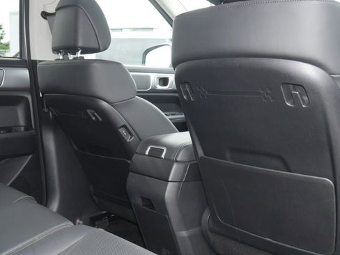 Used 2025 Hyundai Santa Fe SEL FWD image 31