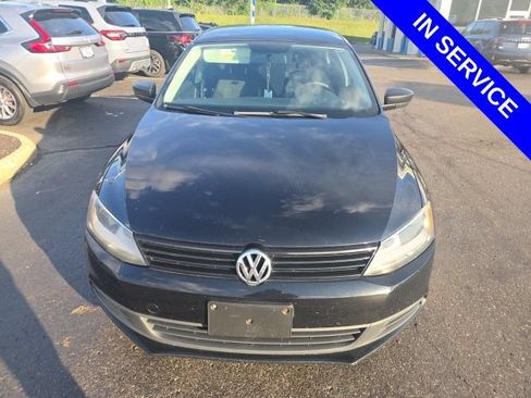 Used 2013 Volkswagen Jetta Sedan FWD image 2