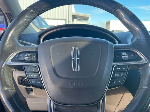 Used 2019 Lincoln Nautilus Reserve w/ Cargo Utility Package image 13