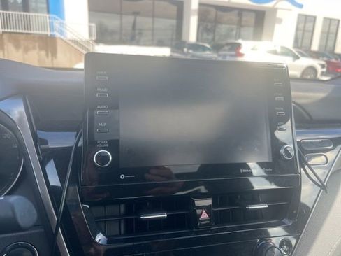 Used 2022 Toyota Camry XSE image 6