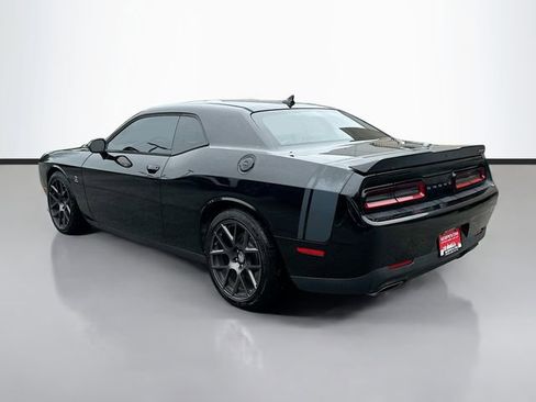 Used 2016 Dodge Challenger R/T Scat Pack w/ Leather Interior Group RWD image 8