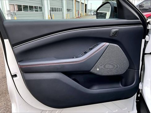 Used 2025 Ford Mustang Mach-E Premium w/ Sport Appearance Package image 21