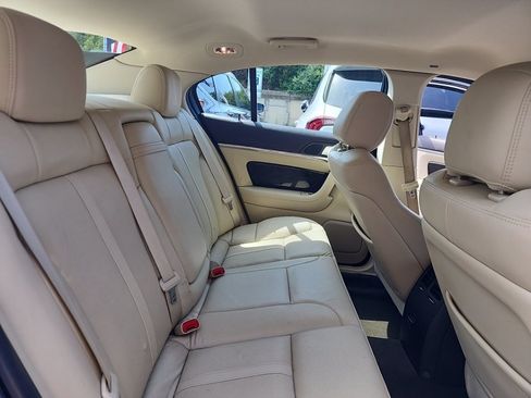 Used 2014 Lincoln MKS w/ Equipment Group 101A FWD image 36