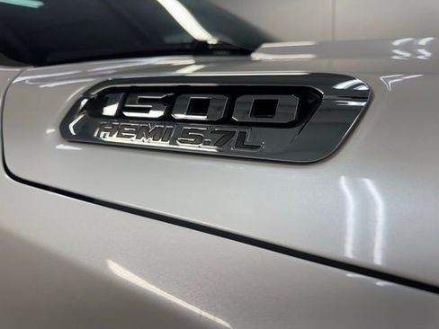 Used 2019 RAM 1500 Laramie Longhorn image 38