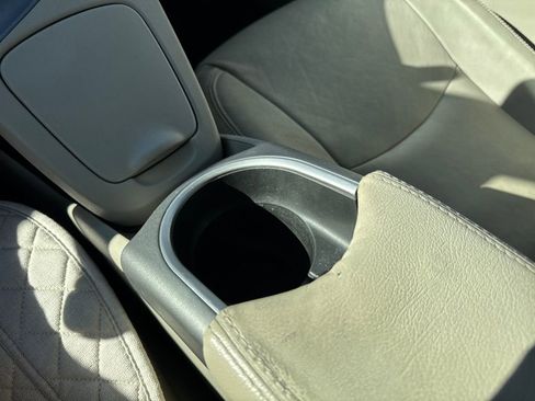 Used 2014 Toyota Prius Four image 38
