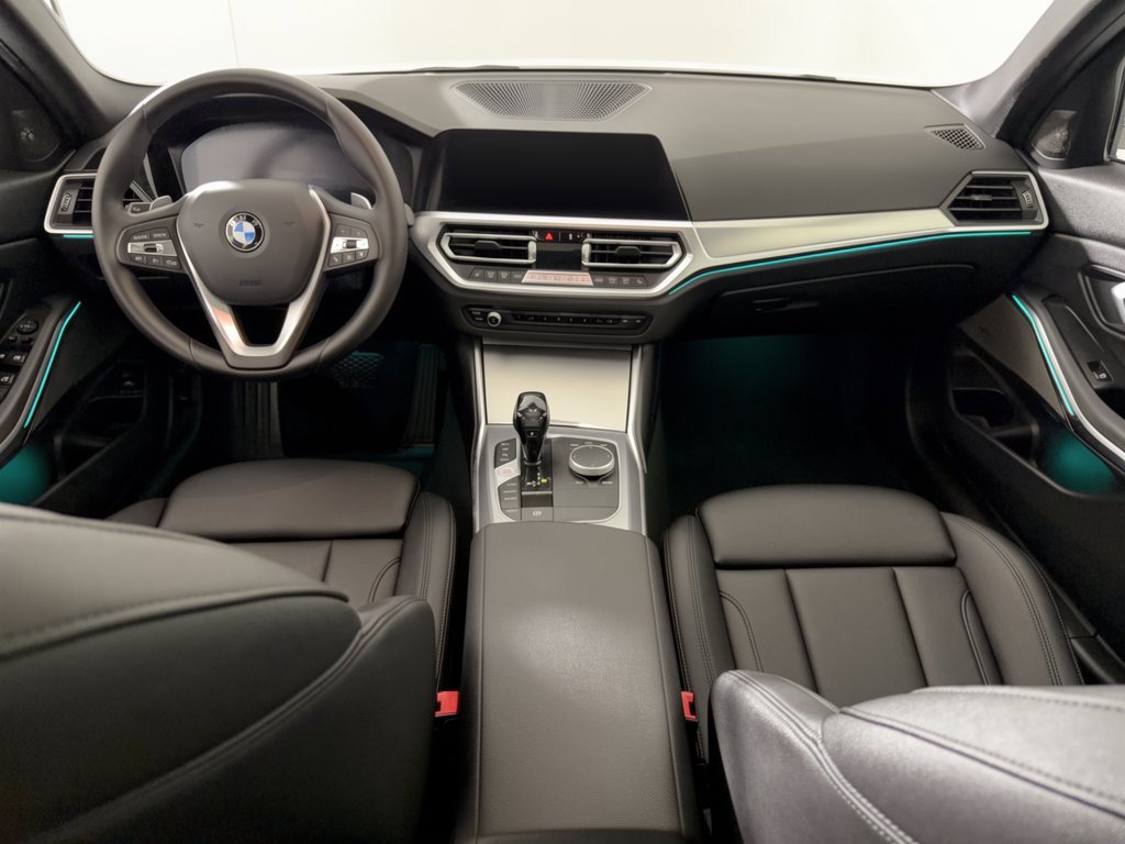 Used 2021 BMW 330i Sedan w/ Convenience Package RWD image 17