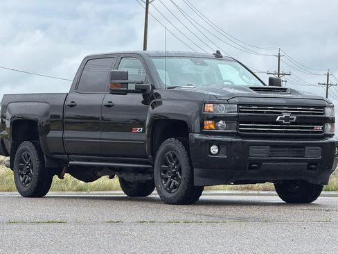 Used 2019 Chevrolet Silverado 2500 LTZ w/ Duramax Plus Package AWD/4WD image 9