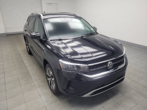 Used 2024 Volkswagen Taos SE FWD image 14