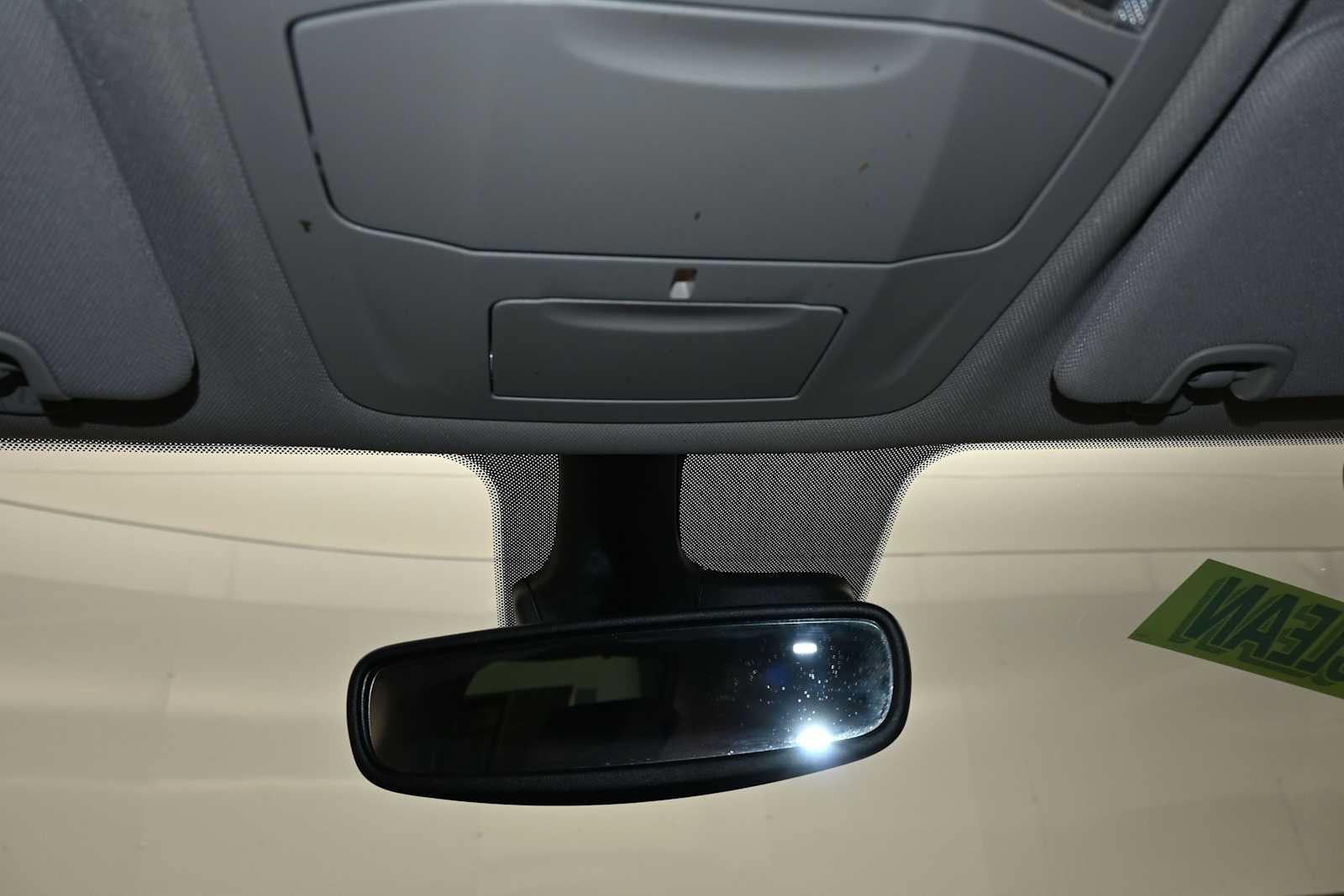 Used 2023 Chrysler Pacifica Touring-L FWD image 21