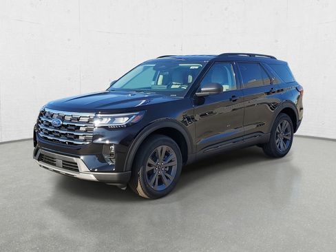 New 2026 Ford Explorer Active w/ Active Comfort Package AWD/4WD image 4