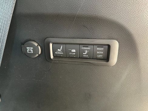 Certified 2021 Chrysler Pacifica Pinnacle image 51