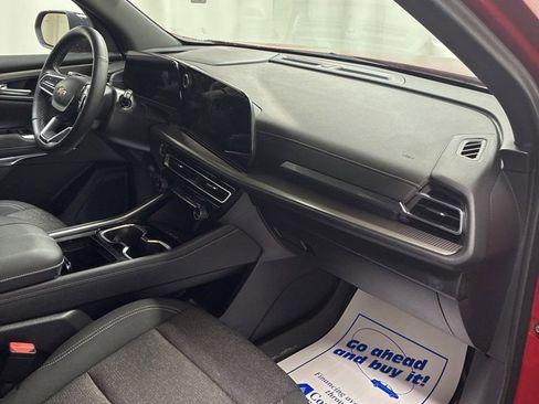 Used 2024 Chevrolet Traverse LT w/ LPO, Floor Liner Package AWD/4WD image 25