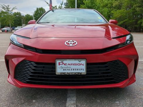 Used 2025 Toyota Camry LE w/ Convenience Package FWD image 9