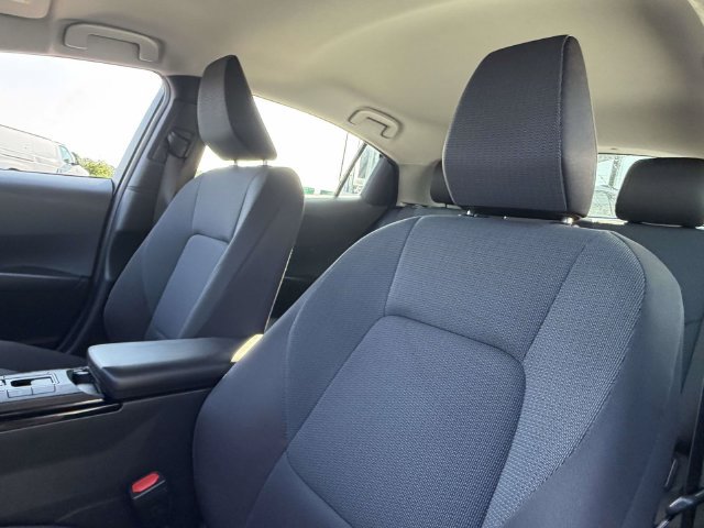 Used 2024 Toyota Prius LE FWD image 9