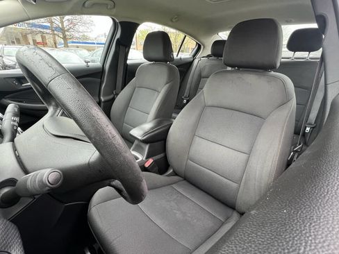 Used 2017 Chevrolet Cruze LS image 13