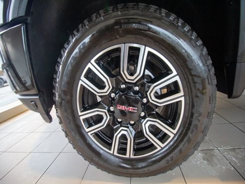 Used 2023 GMC Sierra 3500 AT4 w/ AT4 Premium Plus Package image 27