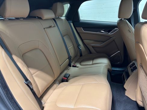 Used 2022 Jaguar F-PACE S AWD/4WD image 39