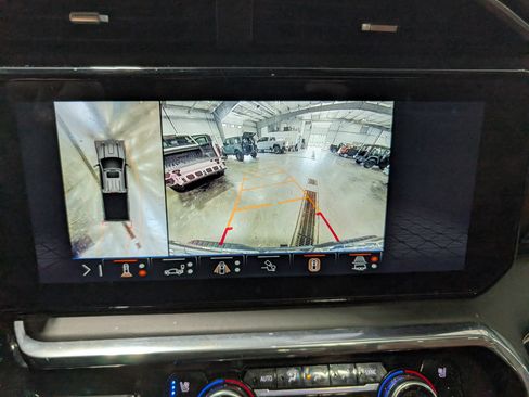 Used 2024 GMC Sierra 2500 Denali Ultimate AWD/4WD image 15