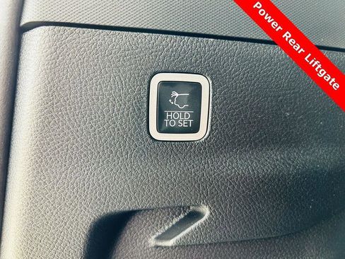 New 2024 Jeep Grand Wagoneer L 4WD w/ Convenience Group III image 12