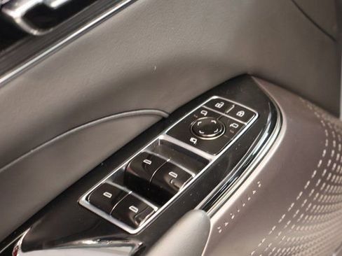 New 2026 Cadillac Lyriq Luxury image 10