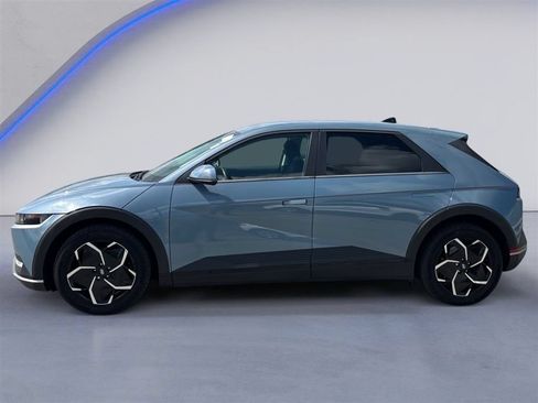 Used 2024 Hyundai Ioniq 5 SE RWD image 3