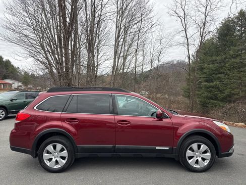 Used 2012 Subaru Outback 2.5i Premium image 7