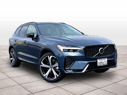 Used 2024 Volvo XC60 B5 Ultimate w/ Protection Package Premier AWD/4WD image 2