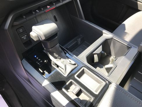 Used 2024 Toyota Tundra SR AWD/4WD image 19