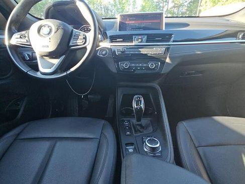 Used 2022 BMW X1 xDrive28i w/ Convenience Package AWD/4WD image 8