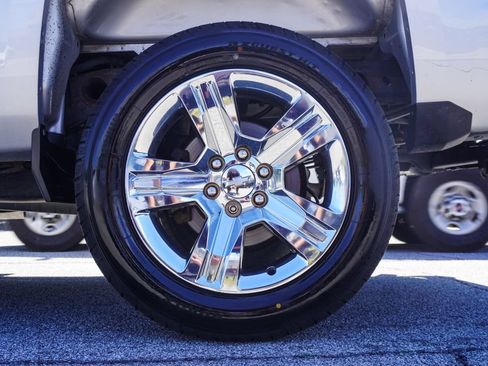 Used 2018 Chevrolet Silverado 1500 Custom w/ Custom Value Package RWD image 28