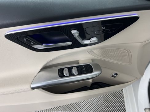 New 2025 Mercedes-Benz C 300 4MATIC Sedan image 19