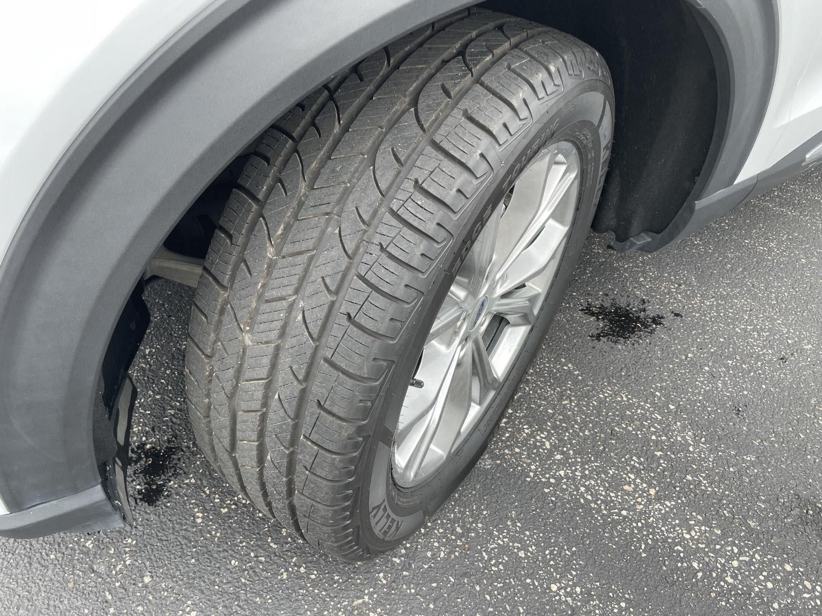 Used 2024 Ford Explorer Limited AWD/4WD image 10