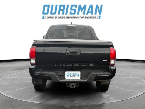 Used 2019 Toyota Tacoma TRD Off-Road w/ TRD Premium Off Road Package AWD/4WD image 5
