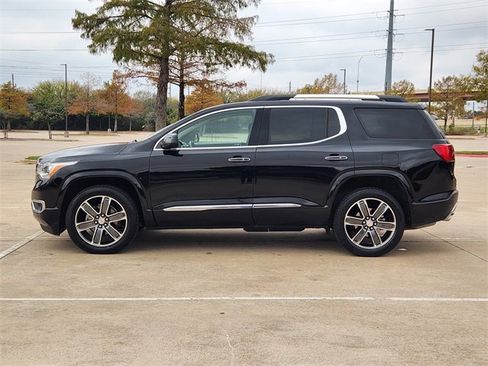 Used 2018 GMC Acadia Denali w/ Technology Package image 4