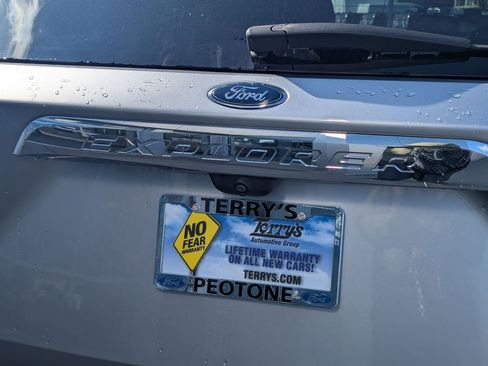 Used 2021 Ford Explorer XLT w/ Equipment Group 202A image 23