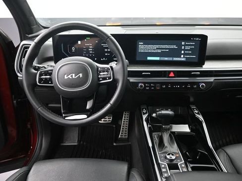 Used 2025 Kia Sorento SX Prestige AWD/4WD image 11