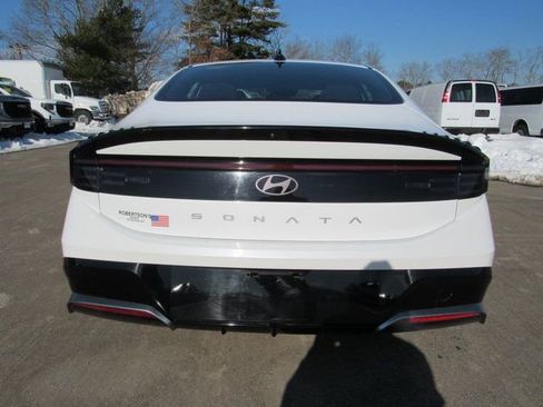 Used 2024 Hyundai Sonata SEL FWD image 4