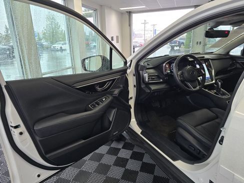 Used 2022 Subaru Outback Limited image 18