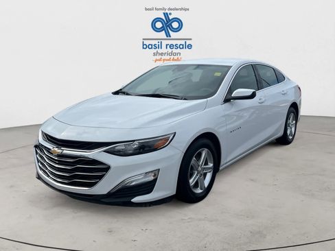 Used 2024 Chevrolet Malibu LS image 2