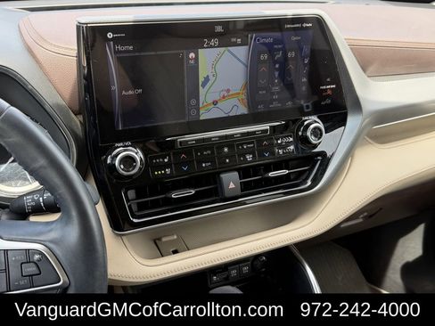 Used 2021 Toyota Highlander Platinum AWD/4WD image 19